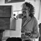 Tao Ravao : « J’ai été impressionné par leur absence de haine » à propos de Rano, rano, rano