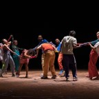 Avec AKZAK, danser comme pour montrer la beauté du monde