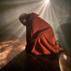 Affreusement beaux : Quand l’art et le théâtre s’emparent du réel